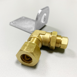 <span class=keywords><strong>Coude</strong></span> de cuisinière à gaz cc prix bas usine personnaliser OEM ODM pièces de brûleur à gaz 1/8 NPT <span class=keywords><strong>coude</strong></span> union mâle à compression en laiton - Product Image 1