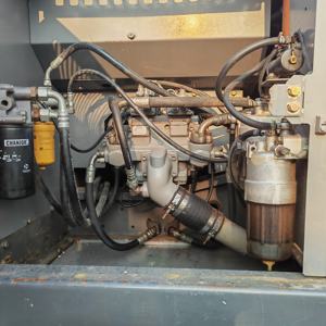 Excavadora Hidráulica Usada Hitachi ZX240 de 24t con Componentes Principales Incluidos: Motor, Bomba, Cucharón de 1.4m, Potencia de 132kw - Product Image 2