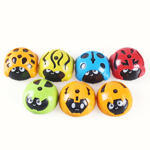Chine Directe Usine Promotionnel Pas Cher En Plastique Mini Dessin Animé Insecte Coléoptère Forme Tirez la Voiture - Product Image 1