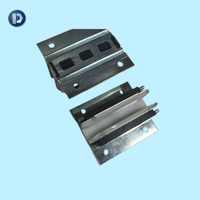 Composant de remplacement d'ascenseur authentique et fiable : Patin de guidage de contrepoids KONE, L=125mm, W=105mm, pour rail de 16mm (sous-usine)
