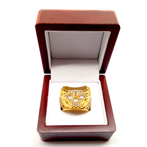 Bague de championnat <span class=keywords><strong>Chicago</strong></span> <span class=keywords><strong>Jordan</strong></span> 1997 <span class=keywords><strong>Bulls</strong></span>, en alliage d'or, haute qualité, sportive, très populaire à l'international - Product Image 1