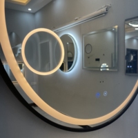 Miroir LED contemporain personnalisé pour l'hôtellerie, avec cadre noir, grossissement 5x, capteur tactile intelligent, IP66, vente en gros usine