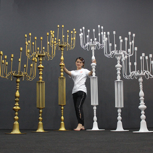 Candelabro elegante in oro da sposa per <span class=keywords><strong>il</strong></span> candelabro in metallo Vintage portacandele decorazione per la casa - Product Image 4