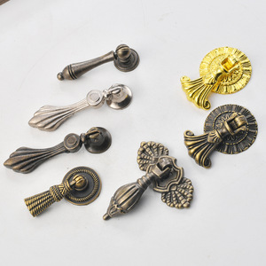 European Style Zinc Alloy <b>Cabinet</b> Door Handle Novelty Shape Antique Bronze Durable Furniture Hardware - Product Image 3