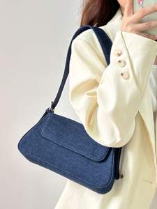 Sac fourre-tout décontracté en jean tendance pour l'été avec fermeture éclair et chaînes pour femmes - Product Image 3