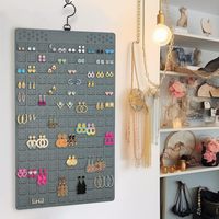 En vrac Vente chaude Léger Doux Support Mural Gris Double Face Feutre Boucle D'oreille Titulaire Suspendu Bijoux Organisateur pour Placard