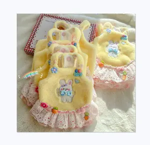 Lolita Style mignon Design lapin dentelle arc jaune peluche hiver mignon vêtements pour animaux de compagnie chien jupe chat robe