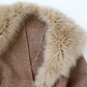 Женское кашемировое пальто с меховым воротником - Product Image 5