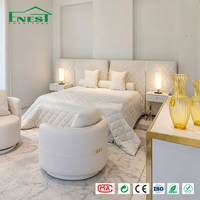 Ensemble de chambre à coucher en cuir véritable crème doux avec lit capitonné pour villa moderne – Personnalisation complète de meubles pour toute la maison