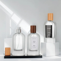 Baïonnette de luxe de qualité supérieure 60ml Flacon vaporisateur de parfum à étiquette personnalisable avec couvercle en bois