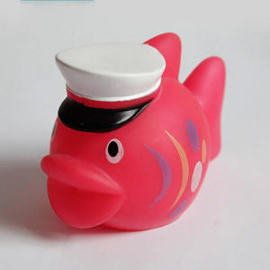 Ensemble <span class=keywords><strong>de</strong></span> jouets <span class=keywords><strong>de</strong></span> <span class=keywords><strong>bain</strong></span> en caoutchouc publicitaire personnalisé, navire <span class=keywords><strong>pirate</strong></span> en vinyle et petits poissons qui font des jets d'eau - Product Image 5