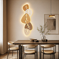 Art mural LED en cristal abstrait en forme de poisson, panneau vertical éclairé pour hall d'hôtel, salon, intérieurs contemporains de luxe
