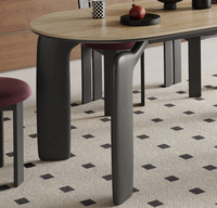 Luxus-Esstisch aus der Mitte des Jahrhunderts mit Massivholz beinen und Sinter steinplatte aus Kunststein für das Home Restaurant Apartment Hotel