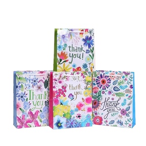 Bolsas de Regalo de Papel Recubierto con Estampado Floral para Fiestas, Bolsas de Lujo para Dulces, Bolsas de Papel con Diseño Floral Personalizadas al por Mayor - Product Image 1