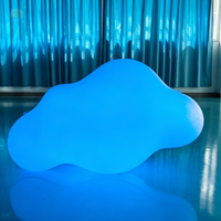 Décoration publicitaire gonflable en forme de nuage suspendu avec éclairage LED, installation artistique de nuage flottant pour la décoration d'événements et de fêtes