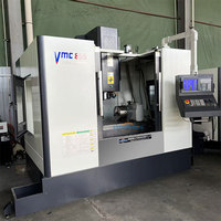 Centre d'usinage vertical CNC VMC855, broche BT40, haute rigidité, 3 axes, fraisage et perçage de métaux pour l'ingénierie de précision