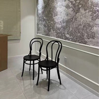 Chaise de salle à manger de style français en bois massif haut de gamme pour usage commercial, siège en rotin rembourré, design nordique européen