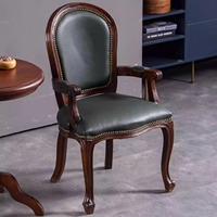 Chaise de salle à manger vintage américaine en bois massif, dossier en cuir rembourré, ergonomique, avec décoration à rivets, pour restaurant, hôtel, café