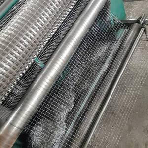 Acero inoxidable 304 Malla de alambre soldada 2mm Diámetro del alambre 2 'x 50' Rollo de tamizado industrial Producto de malla de alambre de hierro