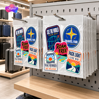 Autocollants en vinyle personnalisés durables et imperméables, logo découpé sur mesure, résistants aux rayures pour bagages de voyage et équipement d'extérieur, vente en gros