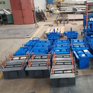 Tangan mikro mudah dioperasikan mesin pembuat bata cetakan blok beton Manual untuk membuat penahan beton blok Dinding