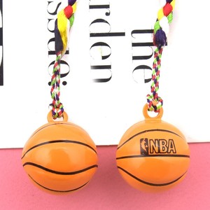 <span class=keywords><strong>2023</strong></span> venta al por mayor de campana de mano accesorios nuevo producto de dibujos animados de baloncesto recuerdo windchime <span class=keywords><strong>NBA</strong></span> deporte fútbol bell - Product Image 6