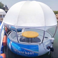 Bateau à pédales électrique en HDPE pour location, moteur Yamaha à essence, barbecue, bateau flottant rond avec lit rembourré pour complexe hôtelier