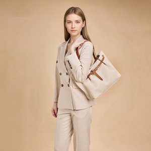 Sac à main décontracté en cuir PU marron caramel pour femme Montana West, taille L, avec accent ceinture et fermeture éclair - Product Image 3