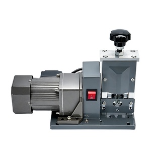 Machine à dénuder électrique automatique portable de petite taille pour le recyclage des câbles et des fils, dénudage des déchets et des rebuts, épaisseur 1,5-25 mm, CE - Product Image 1
