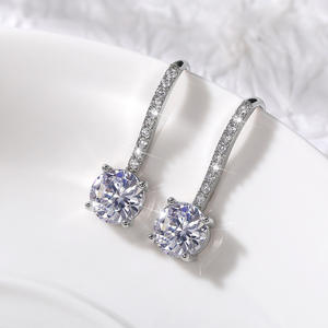 Orecchini pendenti di lusso in argento 925 placcato oro bianco con cristalli per donna, gioielli da sposa con strass e montatura a griffe. - Product Image 3