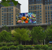 Grand écran LED publicitaire fixe extérieur P4 haute résolution, étanche IP65, HDR10+, lisible en plein soleil, signalétique numérique