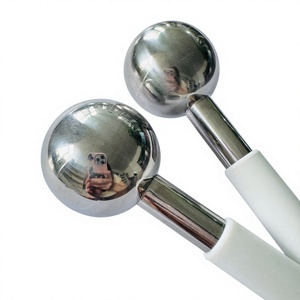 Rodillo masajeador de enfriamiento facial Globos de hielo de metal para ojos faciales Dispositivo de cuidado de la piel corporal con función manual - Product Image 2