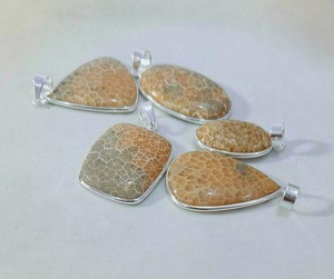Colgantes Artesanales de Plata de Ley 925 Más Vendidos, Estilo Boho, con Piedras Naturales y Cristales, Joyería de Regalo en Venta - Product Image 2