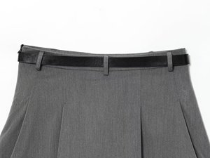 SHENZHU 2025 Nouvelle Collection Automne – <span class=keywords><strong>Jupe</strong></span>-culotte Plissée à <span class=keywords><strong>Carreaux</strong></span> Grise Taille Mi-Haute avec Ceinture Élégante pour Femme 3046047 - Product Image 5