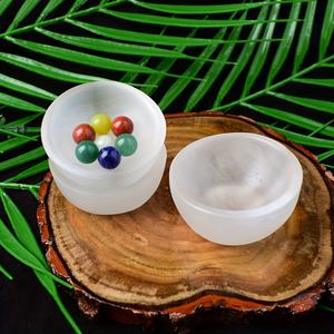 Cuencos Decorativos Redondos de Cristal de Cuarzo Selenita Natural al por Mayor - Product Image 6