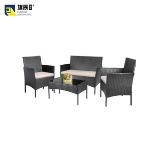 Set da Patio in Vimini Nero a 4 Pezzi, Mobili da Esterno in Rattan con Due <span class=keywords><strong>Poltrone</strong></span>, Divano <span class=keywords><strong>e</strong></span> Tavolino da Caffè - Product Image 1