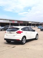 Ford Focus 2015 1.6L Otomatis Bensin Hatchback LHD 5 Kursi, Praktis, Handal, Terawat, Mobil Bekas untuk Perjalanan Sehari-hari