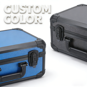 صندوق عرض وتخزين فاخر ثلاثي الصفوف باللون الأحمر من الألومنيوم المحمول لبطاقات التداول الرياضية المصنفة (NGC BGS)، حافظة مخصصة قابلة للتعديل - Product Image 5