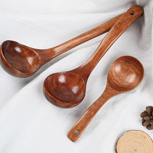 Louche en bois pour la cuisson cuillère à soupe louche cuillère de service en bois idées cadeaux de <span class=keywords><strong>cuisine</strong></span> louche à long manche - Product Image 1