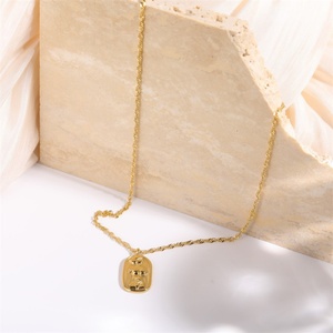 Collier pendentif corps et visage en acier inoxydable plaqué or 18 carats, motif vague d'eau, vente en gros - Product Image 3
