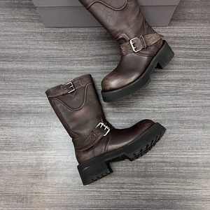 Botas de Cuero de Alta Calidad para Mujer, Diseño de Lujo 2026, Estilo Cálido y Moderno - Product Image 3