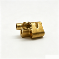 Boîtier de vanne de commande hydraulique à port fileté multi-trous, corps de dérivation irrégulière en acier inoxydable/laiton usiné sur mesure par CNC