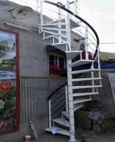 Escaliers en spirale modernes en acier et bois pour l'extérieur – Vente chaude d'escaliers circulaires intérieurs pour greniers, appartements, villas et maisons