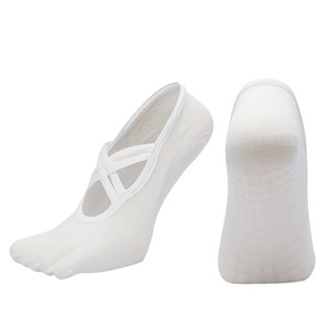 Calcetines de Cinco Dedos Chic Studio para Mujer, Tonos Sólidos, Algodón Peinado, Banda Cruzada y Agarre Completo - Product Image 4