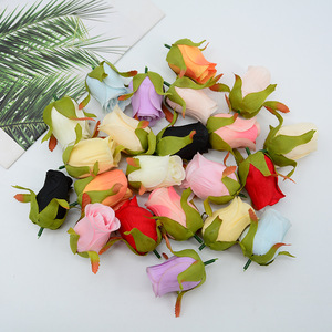 Capullos de Rosa de Seda Pequeños de Dongchen Crafts, 3.5-4 cm de Diámetro, para Ramos de Boda DIY y Accesorios para el Cabello Hanfu - Product Image 1