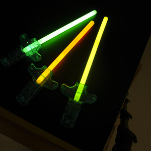 Bâtons lumineux Neon Party dans le noir Tête d'<span class=keywords><strong>épée</strong></span> magique Bâtons lumineux pour enfants - Product Image 4