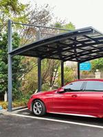 Auvent en aluminium d'extérieur OEM, auvent en polycarbonate, toit de patio, abri de voiture, garages, bois traité sous pression naturel, cadre en métal, abris de voiture