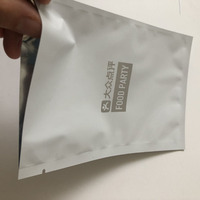 Sachet plastique polyéthylène rose mat, scellé sur 3 côtés, à ouverture plate, en aluminium laminé, imprimé en héliogravure, résistant à l'humidité, pour emballage de sels de bain
