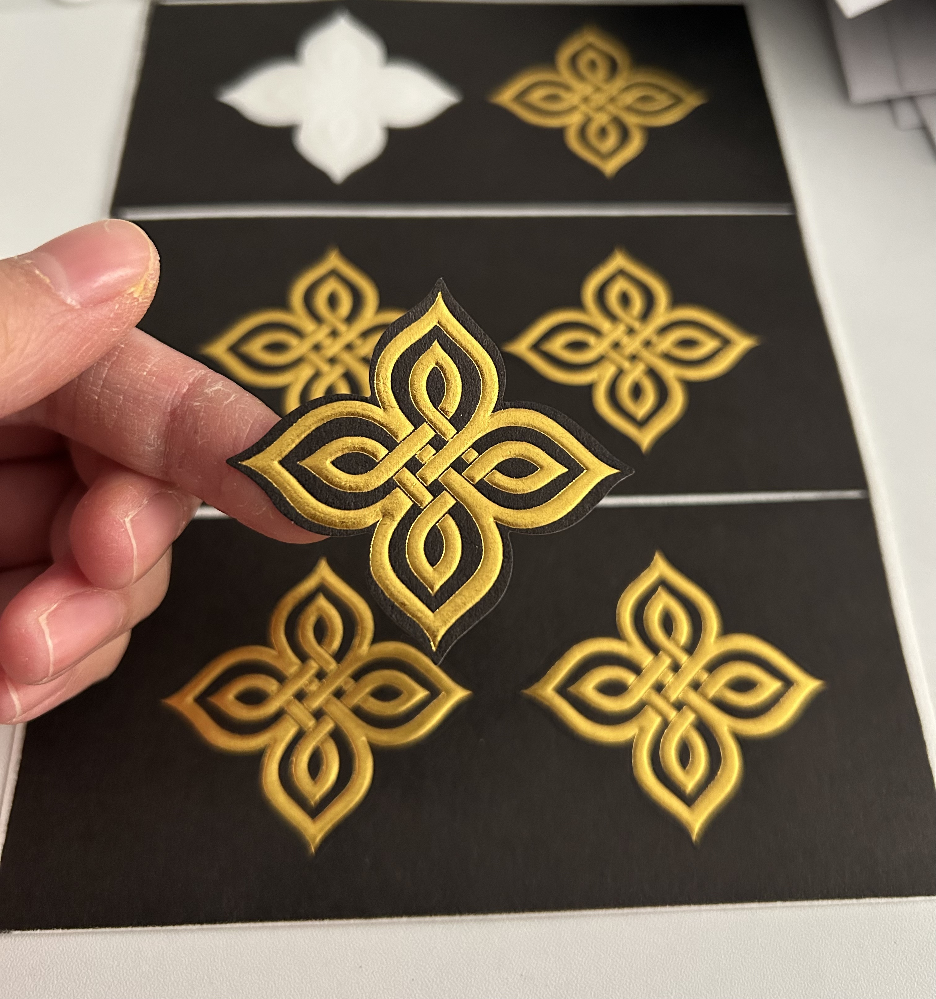 Hot Sale Custom Metal Logo Sticker Embossed 3d Metal Foil Label for Perfume Bottles Packaging Labels