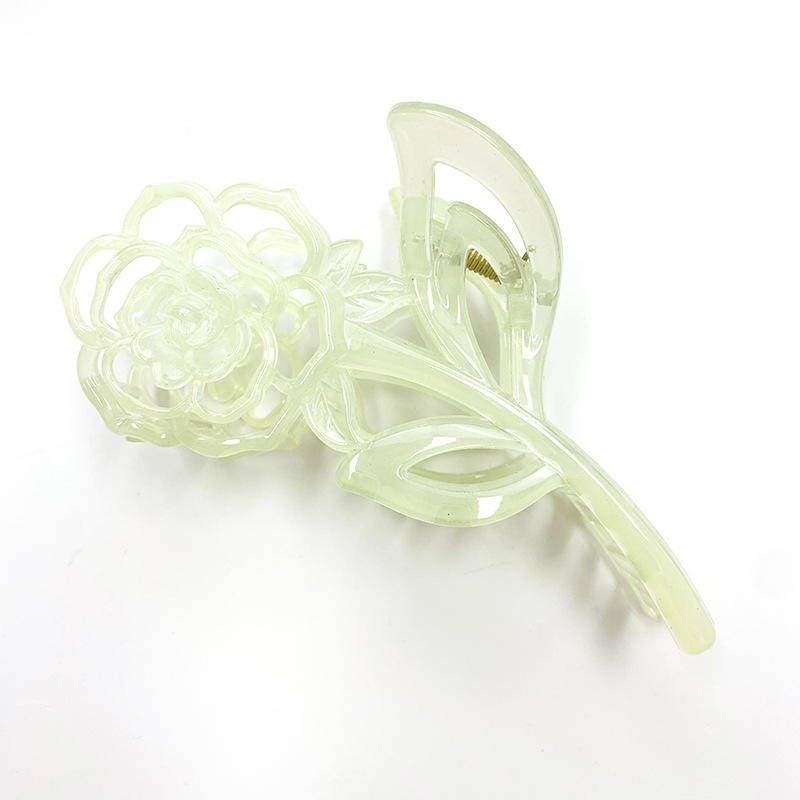 สีเขียวอ่อน